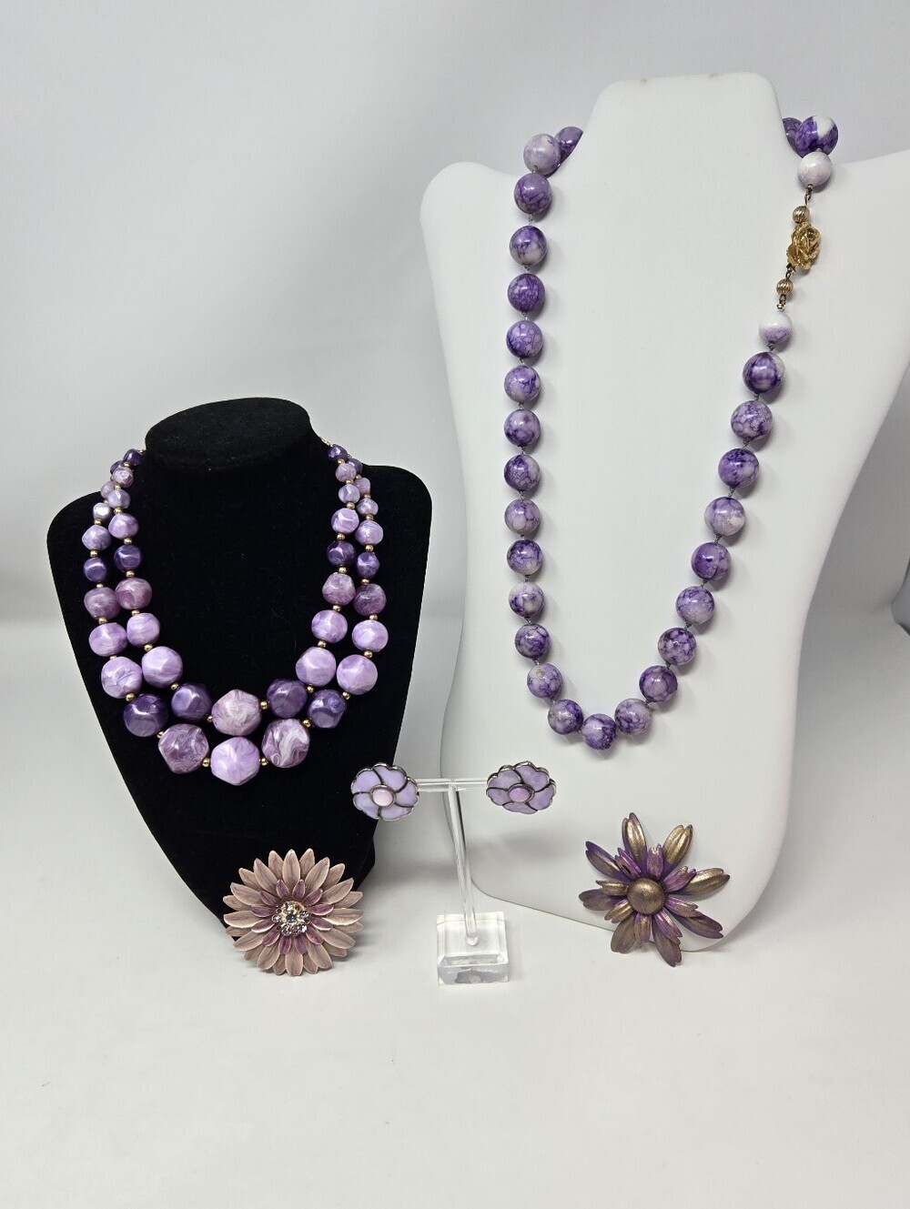 VINTAGE COSTUME JEWELRY BUNDLE PURPLE BEADS FLOWER BROOCH EARRINGS WOMEN FASHION